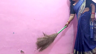 My Stepmother Was Cleaning up the Trash and I Had Sex with Her.