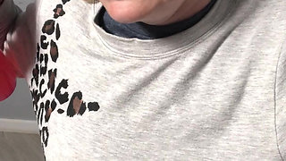 Fancy a chat whilst I fanny about after doing a massive pee in the rather aptly named Niagara Falls?