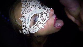 Dutch facial huge cumshot in both eyes and swallows it all