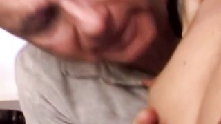 Pulchritudinous squeeze at threesome clip