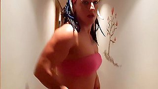 Dana X Muscles In Eating Cock And Balls