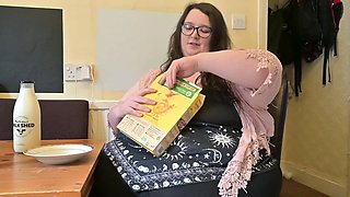 Got Milk for a Giant SSBBW Goddess