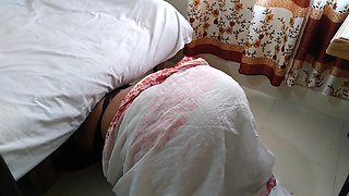 Pakistani Hot Stepmom Gets Stuck While Sweeping Under the Bed When Stepson Fucks Her & Cum Out Her Big Ass