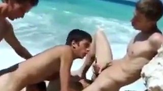 Bareback Amateur Handjob at the Beach with a Twink