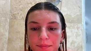 Petite small tit babe with perfect pussy masturbates