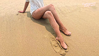 868 Wet Glossy Nude Pantyhose on the Beach