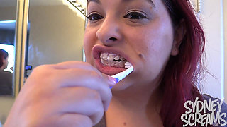 Brushing & Polishing My Pearly Whites - HD Wmv