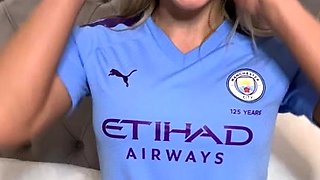 Puffy peach blondes solo toy action