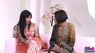 Spectacular momma - aaliyah schools step mom sahara on Sex Toys