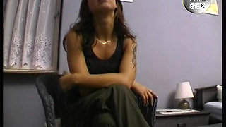 After cigaretes brunette slut takes cock in her hands