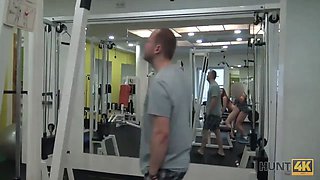 Hunt4k. la coppia si stava allenando in palestra quando apparve un ricco cacciatore
