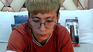 Cute amateur brunette naughty in solo jerking show on camera