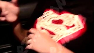 Mi boyfriend abandons me on the road and a man picks me up,