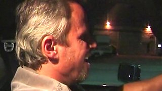 Wilde Lesbenabenteuer In Taxi Und Badewanne