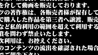 Voyeuring chubby milf in the shower pleases herself