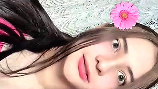 Colombian Girl Masturbates with Her Best Friend