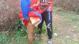 Rupali Bhabhi Bengali Wife Outdoor Risky Sex - Hardcore Fucking in Public