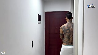 Milf masseuse gets fucked hard and moans loudly - Danner