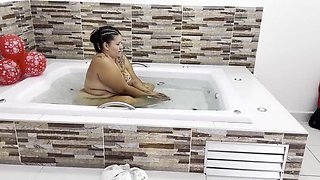 Stepmom Cheats on Husband with Stepson in Jacuzzi - Lexly_16 Fucks Him Good