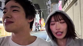 Japanese bj babe has her pussy fingered