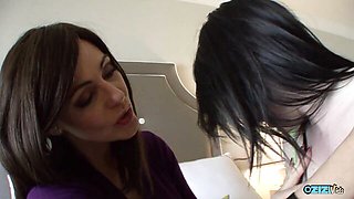 Zizi Vids - brunette clip