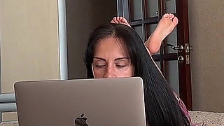 Amateur MILF Stepmom Decided to Suck Her Stepson's Cock