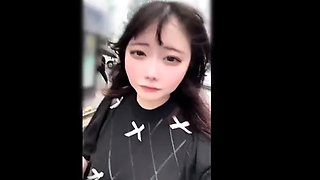 A beautiful woman with a great charm, an eye-catching