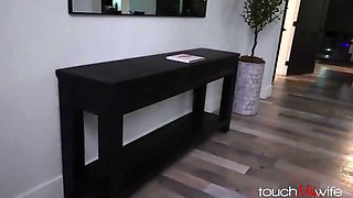 Busty Hotwife Make Fireworks With Strangers Cock On July 4th - Roxie Sinner