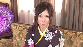 Japanese geisha gets tied up and played with sex toy