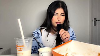 Brunette Solo Webcam Masturbation