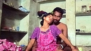 College Girl Fuccing Her Boyfriend in Bedroom