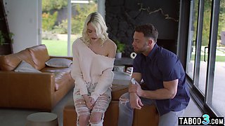 Desperate blonde wants to get pregnant