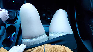 Mature woman in nylon stockings teases taxi driver in the morning on the way to the office