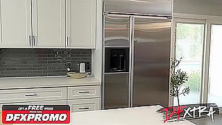 Ebony Hottie Accidental Sext Leads To Hot Fuck Wt Ex Roommie With Tessa Thomas And