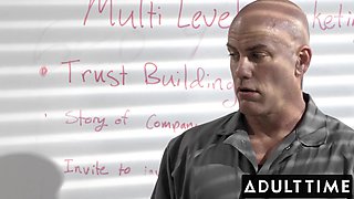 Extra Thicc BBW Lyla Lovely Cleans Out of Desperation