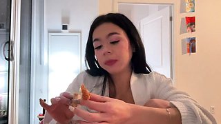 Brunette Couch Webcam Solo Fun Masturbating