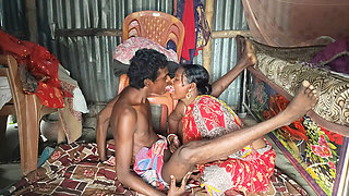 Desi housewife ki doggy style mein gand Mari