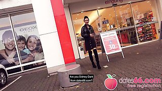 Watch adorable Sidney Dark's video