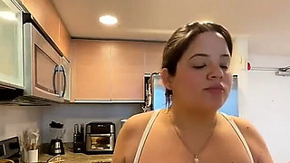 Live Stream with Dani Valentina