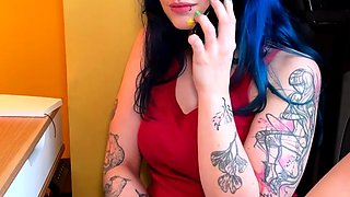 I just want to find a guy willing to fuck me!! - A fan