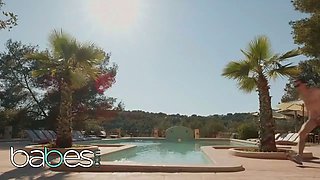 Beauties - Tina Kay showcases her ideal body by the pool before taking a thick dong outdoors