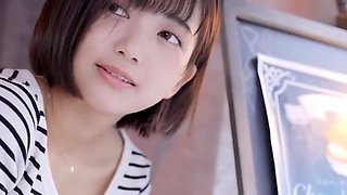 Asian masseuse fetish babe gives blowjob to her lucky client