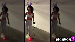 Slinky ebony cougar porn babe masturbated