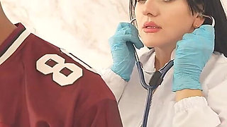 Interracial-i Find a Huge Cock in My Patient's Checkup and I Crave to Give Him a Juicy Blowjob.
