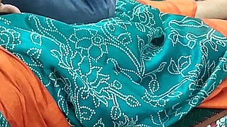 Step Sister and I Were Relaxing on the Bed When He Was Shocked to Think That I Suddenly Wanted to Have Sex with Him.