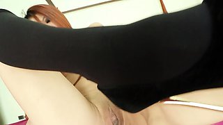 Lovely Hottie Takes Dick Deep Inside Her Thai Pussy