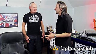 Light-haired babe gets double penetration’d by 2 sausages -