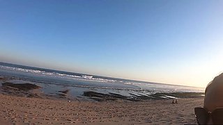 Big ass Thai amateur GF beach visit and homemade sex tape