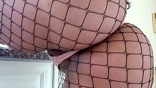 Solo hoe spreading ass and pussy after toying masturbation