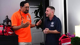 Sofie Reyez, Pixie Smalls- Emergency Daughter Swap